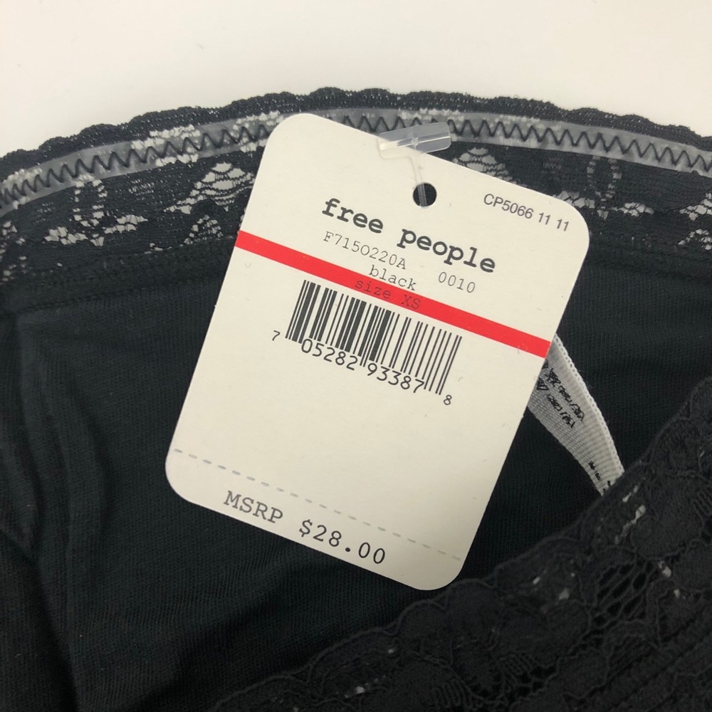 FREE PEOPLE Black Bandeau Scallop Lace - Picture 6 of 6